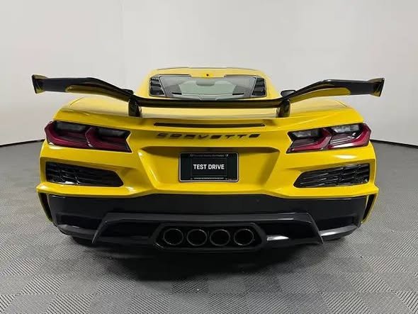 2025 Chevrolet Corvette Z06 LZ3 - Image 7