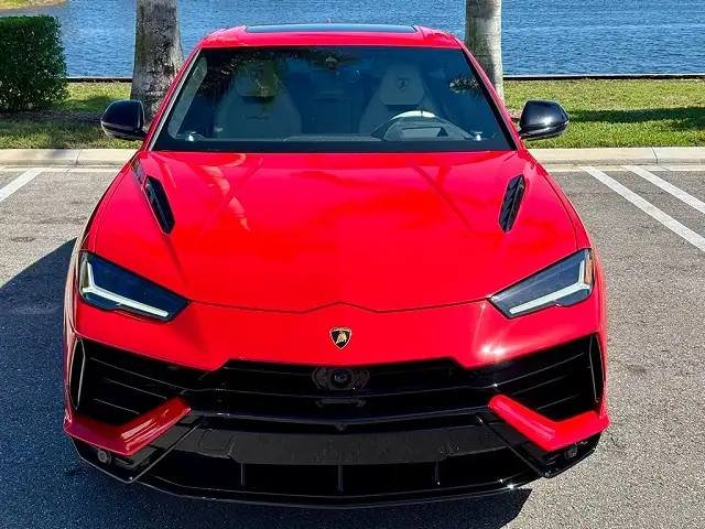 2024 Lamborghini Urus S - Image 2